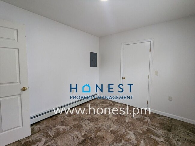 Building Photo - 1635 Lewiston Rd