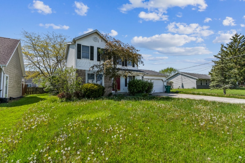 Building Photo - 2357 Amy Ave