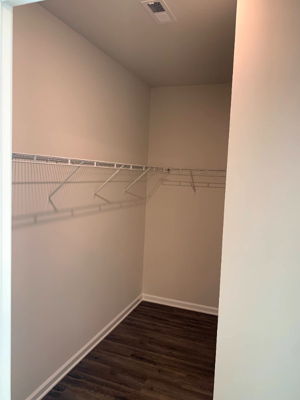 Building Photo - 3459 Melwood Ests Dr