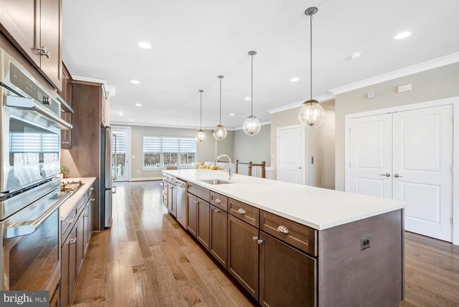 Building Photo - 7770 Belvale Dr