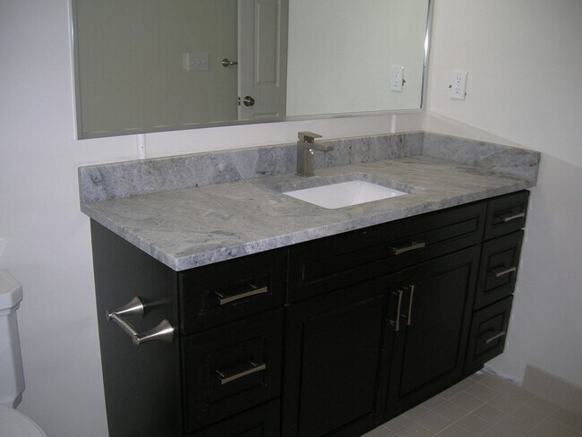 Building Photo - 64 Potter Pond