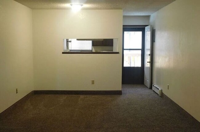 Building Photo - Charming 2-Bed Condo Near CMU & St. Mary’s...