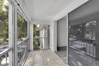 Building Photo - 6413 Bay Club Dr