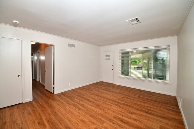 Building Photo - 3707 E 29th St