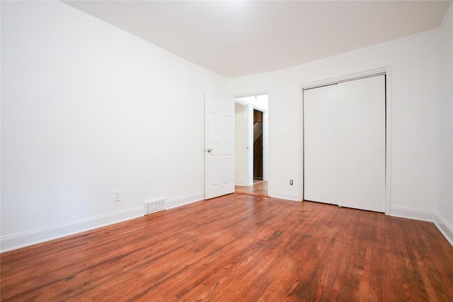 Building Photo - 1405 Burke Ave