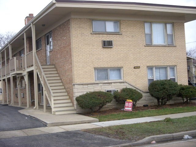 Building Photo - 14600 S Pulaski Ave