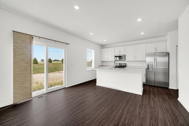 Building Photo - 349 Danforth Dr