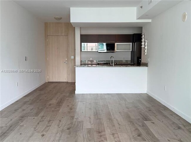 Building Photo - 951 Brickell Ave