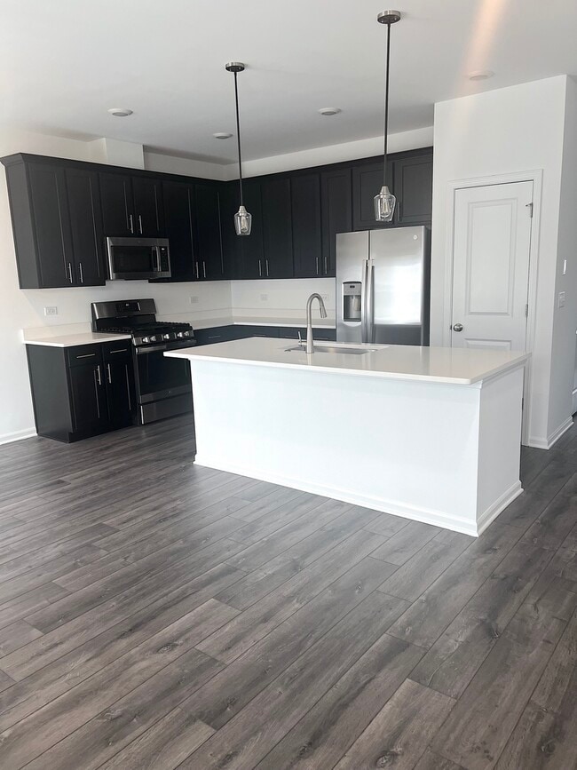 Building Photo - 4221 Chelsea Mnr Cir