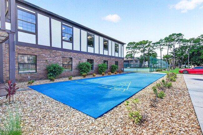 Building Photo - 9000 York Ln