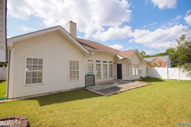 Building Photo - 209 Bridgeway Cir