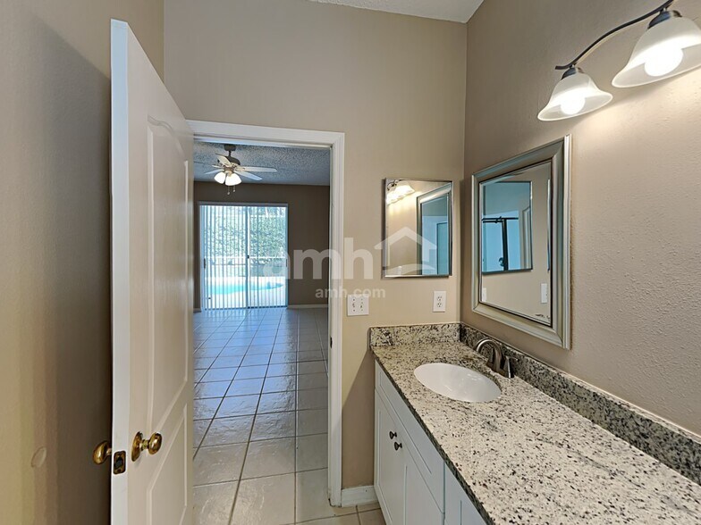 Building Photo - 10653 Firebrick Ct