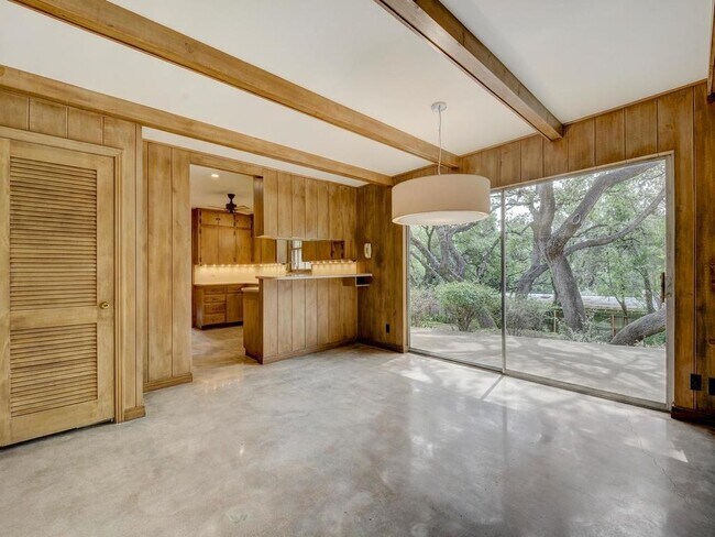 Building Photo - 6009 Mountainclimb Dr