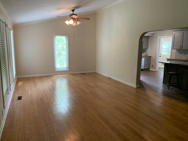 Building Photo - 4107 Vern Sikking Rd