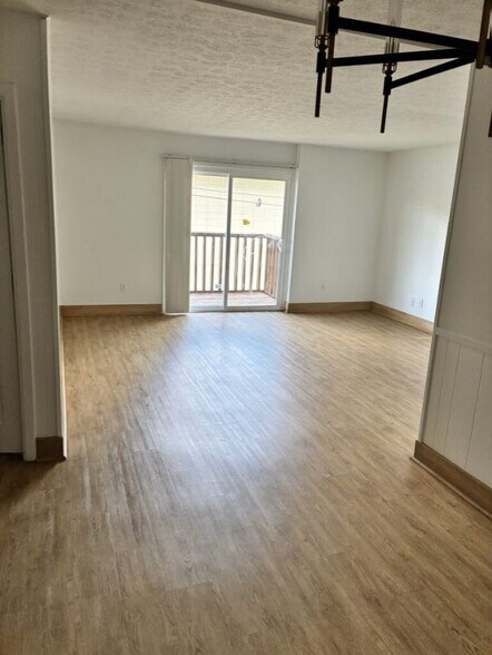 Building Photo - Serenity Place Central