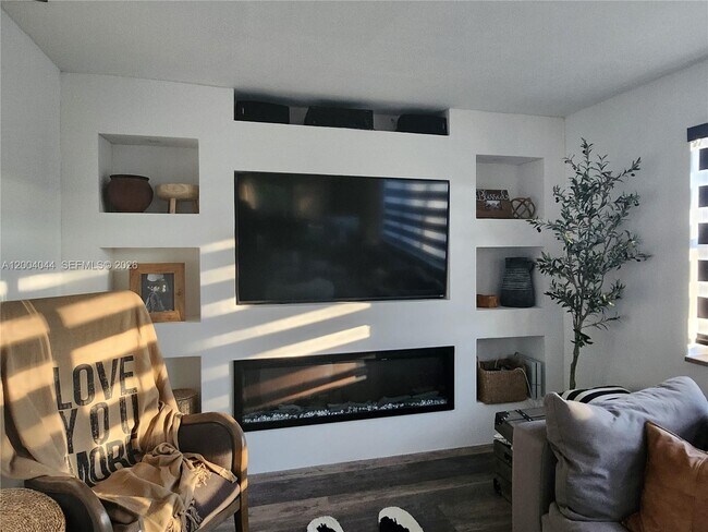 Building Photo - 2251 NW 87th Ter