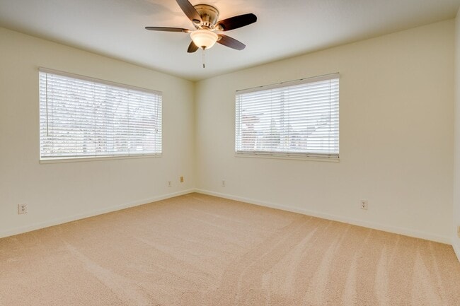 Building Photo - MOVE IN SPECIAL $250 OFF FIRST MONTHS RENT