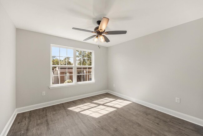 Building Photo - 1460 Willow Bend Way