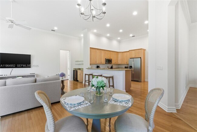 Building Photo - 12012 SE Laurel Ln