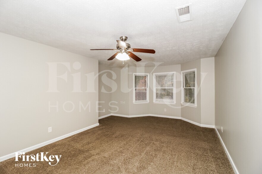 Building Photo - 307 Marble Ct