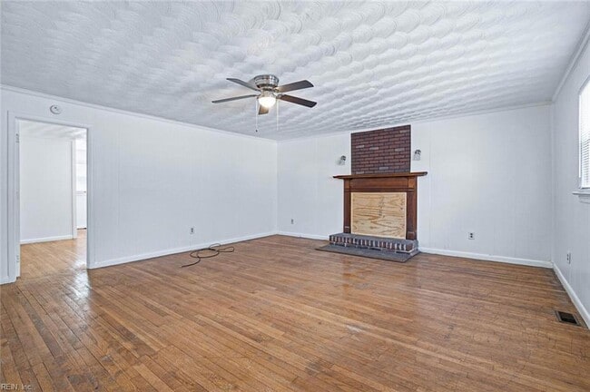 Building Photo - 480 Richneck Rd