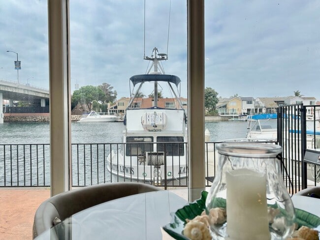 Building Photo - Oxnard | 3 Bed 2.5 Bath | Harborfront Have...