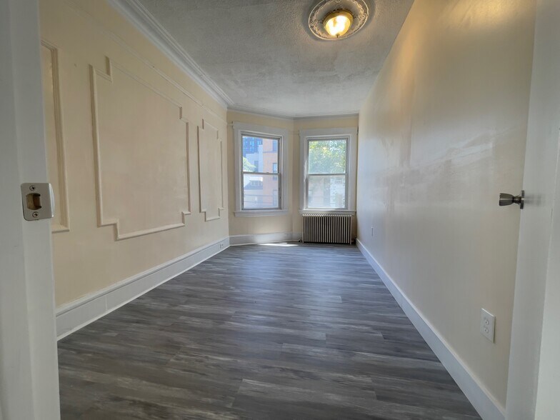 Unit 2 - 103 Storms Ave