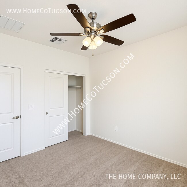 Building Photo - 5560 W Tumacacori Trl