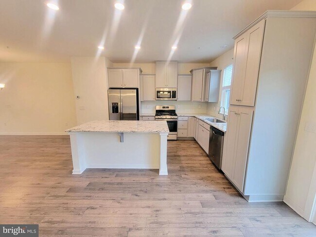 Building Photo - 1842 Boulder Dr