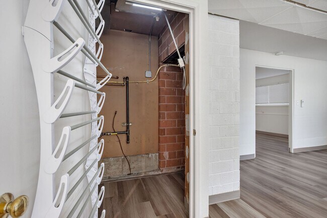 Building Photo - 1 Bed 1 Bath in Prime NW District!