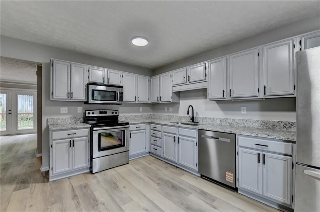 Building Photo - 3876 Meadow Creek Dr