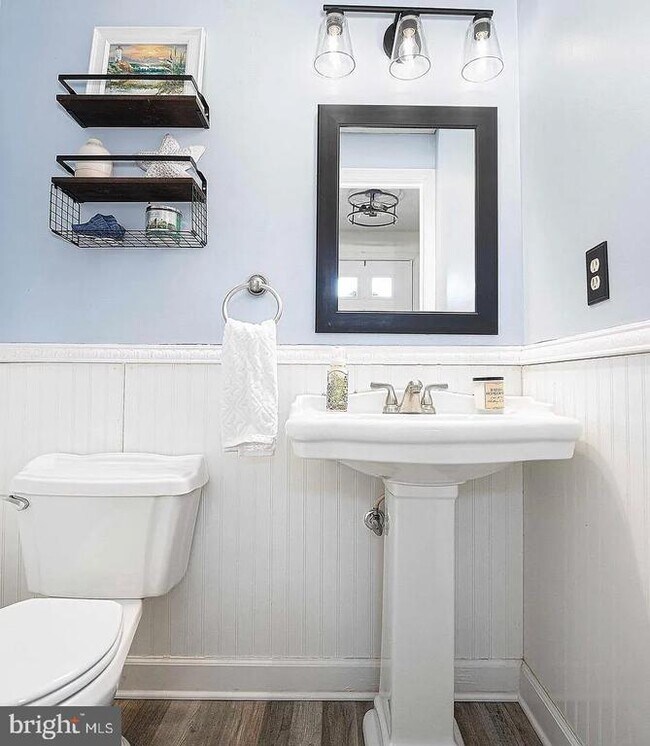 Building Photo - 133 Spruce Woods Ct