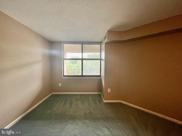 Building Photo - 10101 Grosvenor Pl