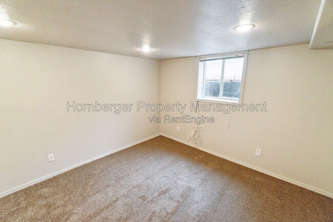 Building Photo - 11 E Rich Ave