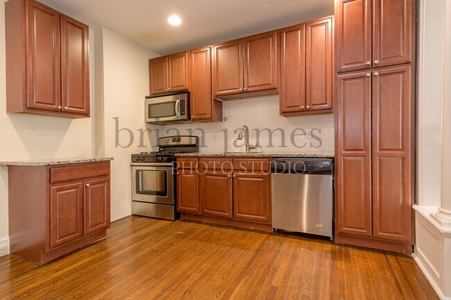 Building Photo - 537 E Penn St