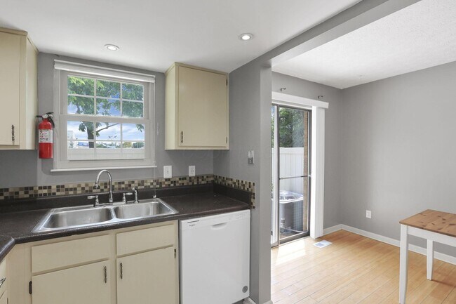 Building Photo - 7934 Trellage Ct