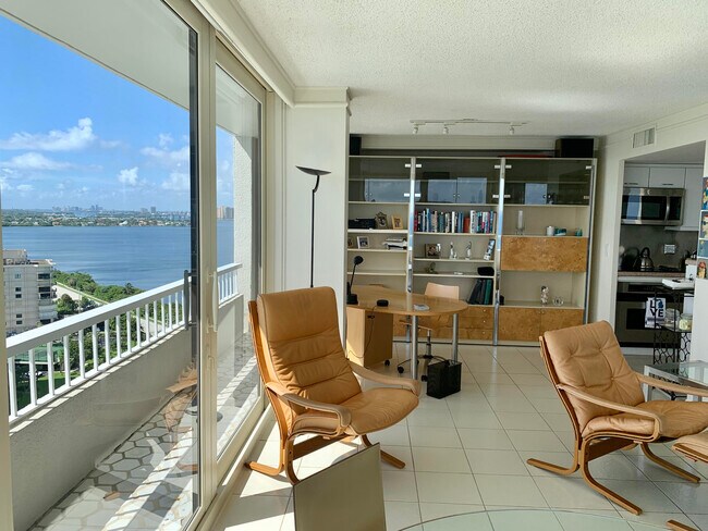 Building Photo - 5540 N Ocean Dr