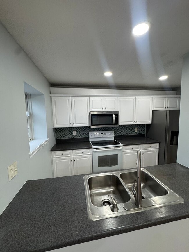 Building Photo - 1422 Founders Way