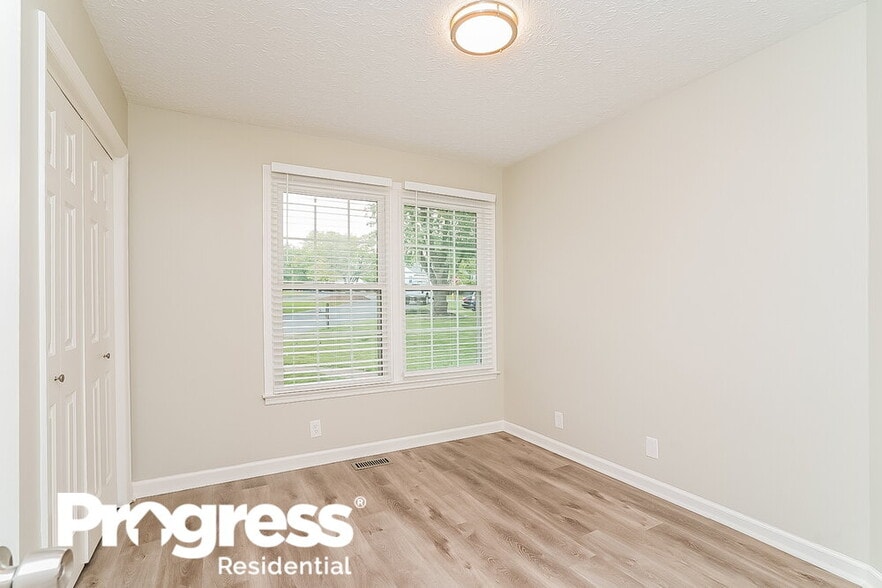 Building Photo - 103 Silver Maple Ct