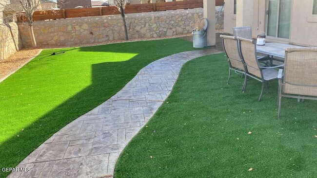 Building Photo - 14837 Hunters Grove Ave