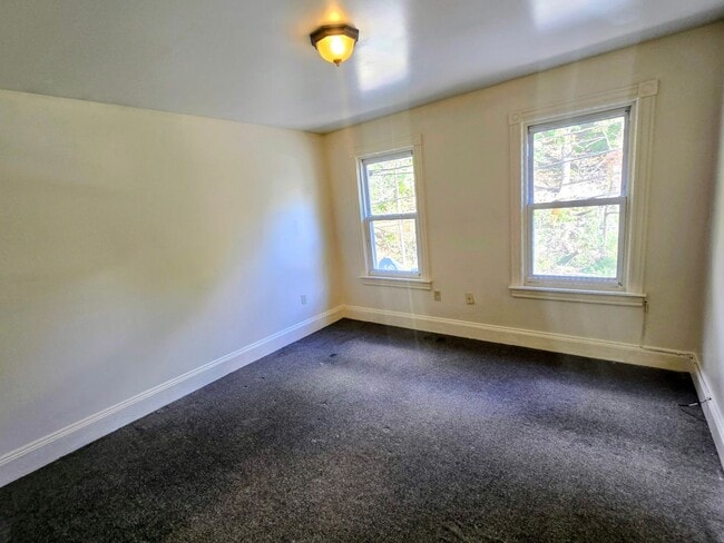 Building Photo - 420 N 12th St