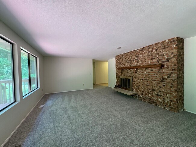 Building Photo - Tranquil 3 bedroom Rambler!!!