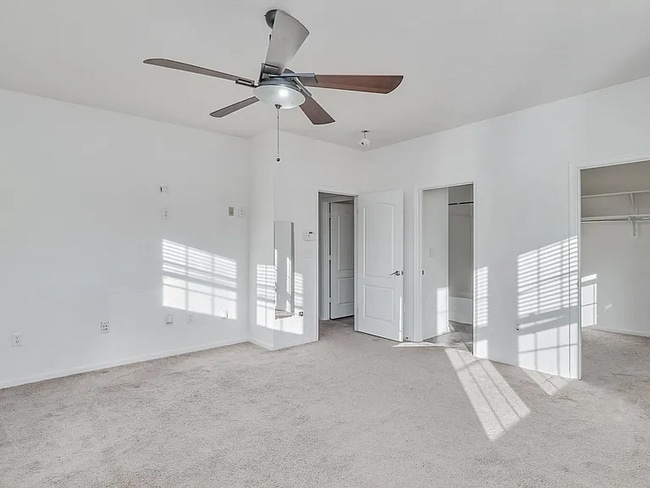 Building Photo - 5352 Charmont Ct