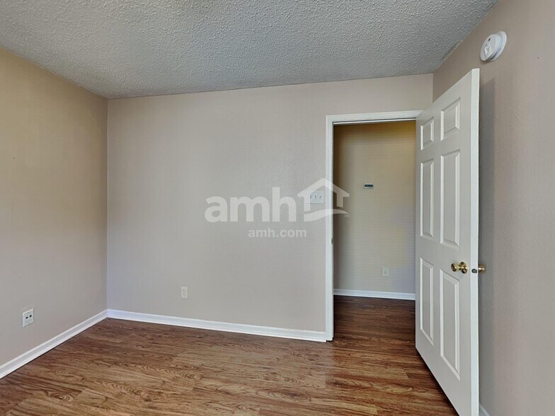 Building Photo - 14324 Orange Blossom Trail