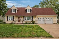 Building Photo - 4 bedroom 2 bath on quiet street in Briarwood