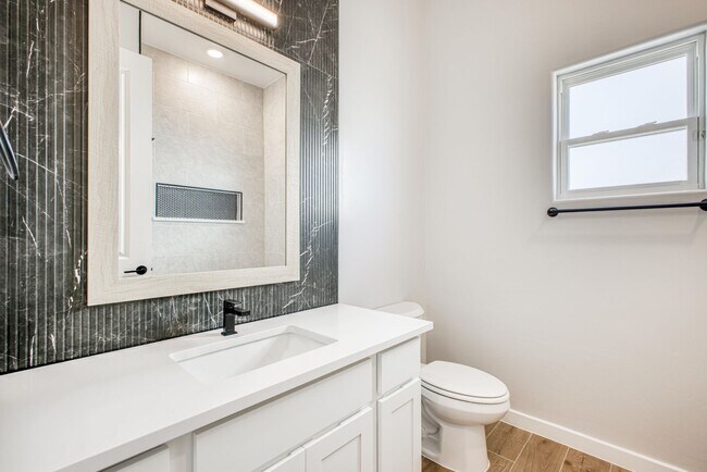 Building Photo - Beautiful East side House 4 bed-2.5 baths, part of The  Club that includes Swimming Pool, Gym, Te...