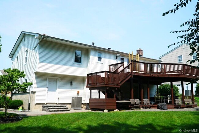 Building Photo - 19 Pittsford Way