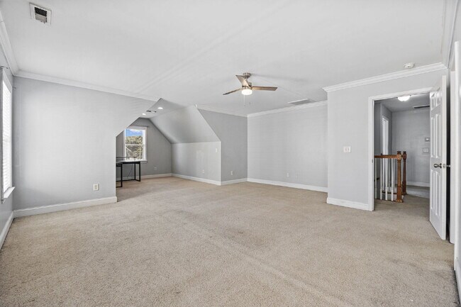 Building Photo - Beautiful 4-Bedroom, 3-Bath House