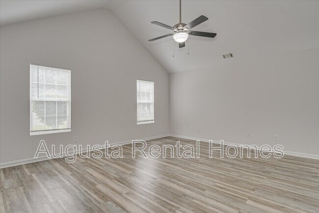 Building Photo - 4728 Laural Oak Dr