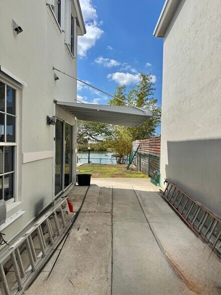Building Photo - 16274 SW 139th Ct